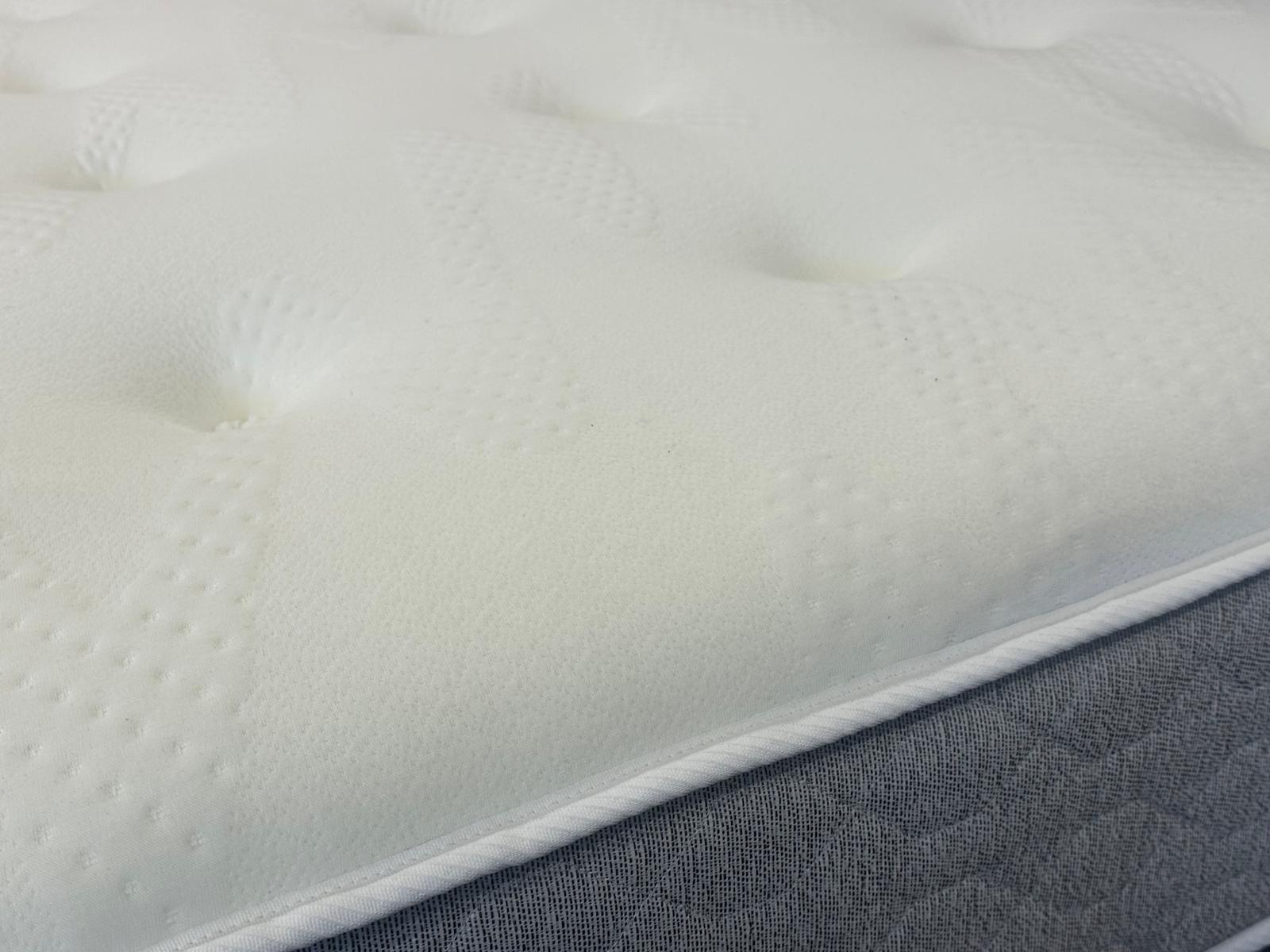 Dual Season Mattress by Philip & Roscoe