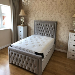 Allure Chesterfield Bed (Upholstered in Grey AC Linen)